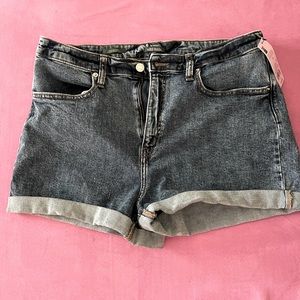 Wild Fable high rise jean shorts. Size 14 NWT